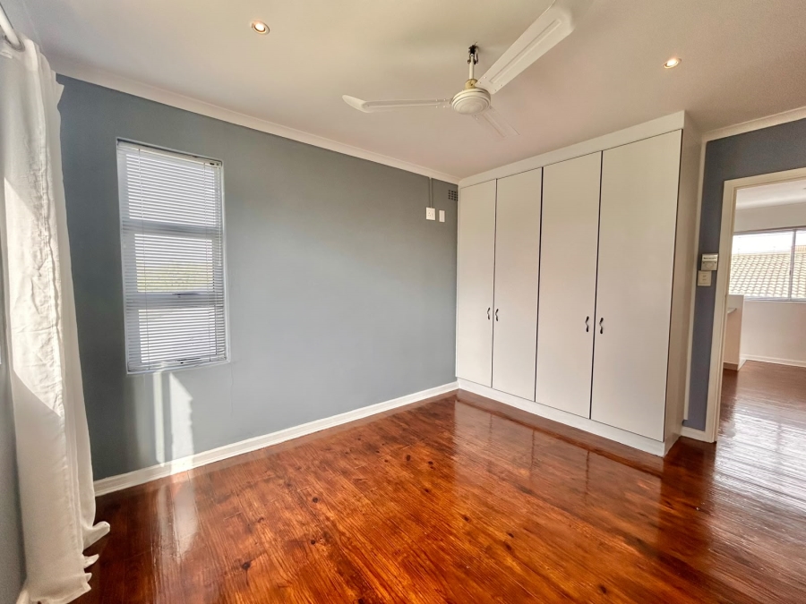 To Let 2 Bedroom Property for Rent in Zeekoevlei Western Cape